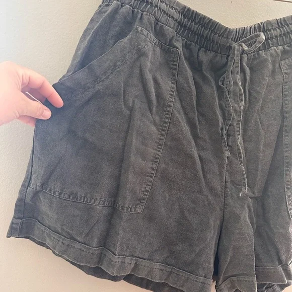 Universal thread goods co ladies linen shorts xxl - Picture 2 of 7